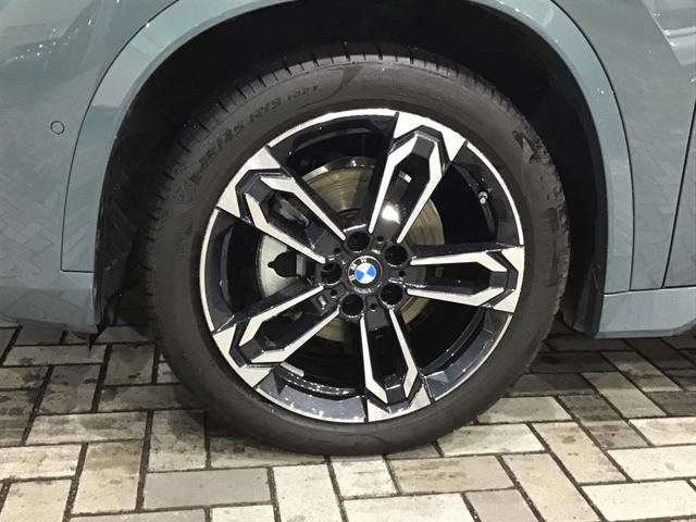 X1 xDrive 20d Mスポーツ アクティブクルーズコントロール ヘッドアップディスプレイ 全周囲カメラ 白革 コンフォートアクセス 電動リアゲート アンビエントライト ハーマンカードンスピーカー アップルカープレイ ワイヤレス充電(12枚目)
