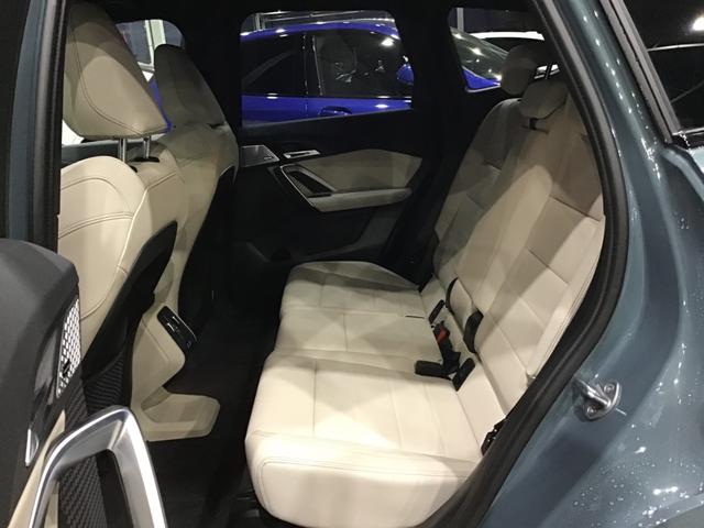 X1 xDrive 20d Mスポーツ アクティブクルーズコントロール ヘッドアップディスプレイ 全周囲カメラ 白革 コンフォートアクセス 電動リアゲート アンビエントライト ハーマンカードンスピーカー アップルカープレイ ワイヤレス充電(20枚目)
