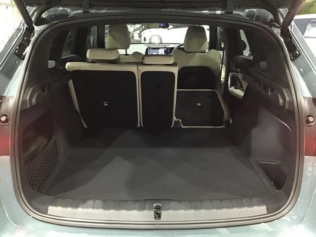 X1 xDrive 20d Mスポーツ アクティブクルーズコントロール ヘッドアップディスプレイ 全周囲カメラ 白革 コンフォートアクセス 電動リアゲート アンビエントライト ハーマンカードンスピーカー アップルカープレイ ワイヤレス充電(22枚目)