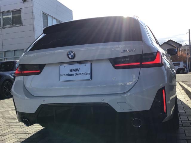 3シリーズ 318iツーリング Mスポーツ アクティブクルーズコントロール ヘッドアップディスプレイ 全周囲カメラ コンフォートアクセス アンビエントライト アップルカープレイ ワイヤレス充電 電動リアゲート 前後パークディスタンスコントロール(12枚目)