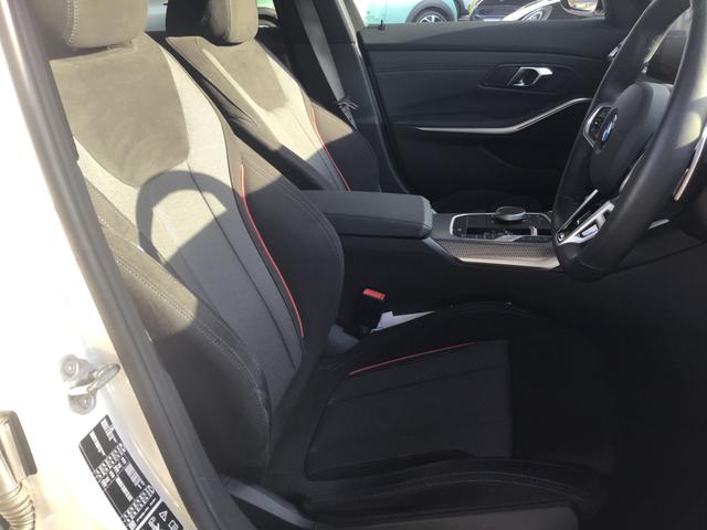 3シリーズ 320d xDriveツーリング Mスポーツ アクティブクルーズコントロール ヘッドアップディスプレイ 全周囲カメラ コンフォートアクセス 電動リアゲート アンビエントライト アップルカープレイ ワイヤレス充電 前後パークディスタンスコントロール(19枚目)