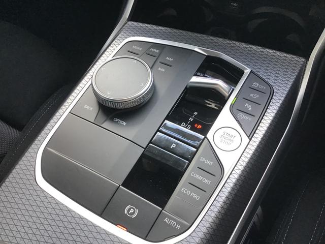 3シリーズ 320d xDriveツーリング Mスポーツ アクティブクルーズコントロール ヘッドアップディスプレイ 全周囲カメラ コンフォートアクセス 電動リアゲート アンビエントライト アップルカープレイ ワイヤレス充電 前後パークディスタンスコントロール(41枚目)