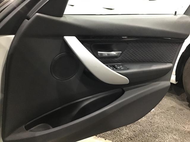 3シリーズ 318iツーリング Mスポーツ クルーズコントロール LEDヘッドライト ドライブアシスト リアカメラ 電動シート コンフォートアクセス 電動リアゲート Blue Tooth リアパークディスタンスコントロール ETC車載器(44枚目)