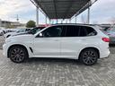 ｘＤｒｉｖｅ　３５ｄ　Ｍスポーツ　禁煙車　コンフォートパッケージ　２０インチアルミホイール　レーンチェンジウォーニング　ドライビングアシスト　ヘッドアップディスプレイ　アクティブクルーズコントロール　ハーマンカードンスピーカー　ＥＴＣ(5枚目)