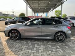 ◆このお車は【ＢＭＷ　Ｐｒｅｍｉｕｍ　Ｓｅｌｅｃｔｉｏｎ浦和美園】に展示中！皆様のご来場、お問い合わせをお待ちしております！　お問い合わせは、無料電話：００６６−９７０６−０４５０まで！ 5