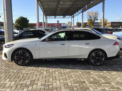 ◆このお車は【ＢＭＷ　Ｐｒｅｍｉｕｍ　Ｓｅｌｅｃｔｉｏｎ浦和美園】に展示中！皆様のご来場、お問い合わせをお待ちしております！　お問い合わせは、無料電話：００６６−９７０６−０４５０まで！ 2