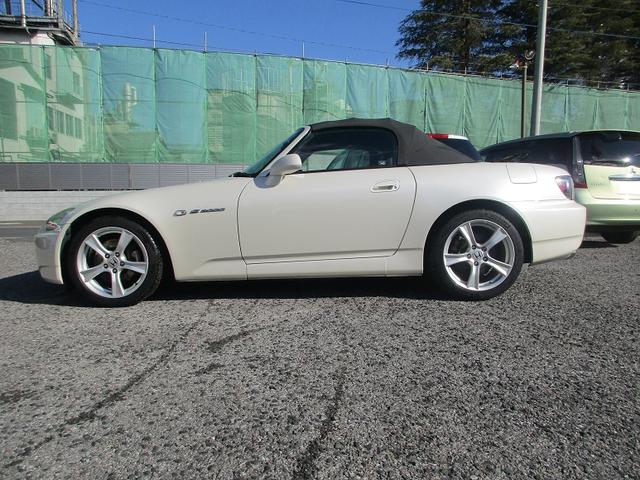 Ｓ２０００ ベースグレード　ワンオーナー　赤革シート　オリジナルコンディション（3枚目）