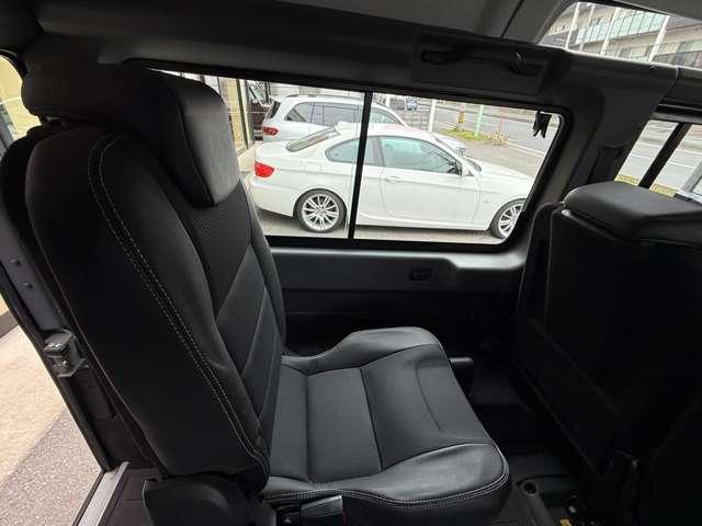 ディフェンダー １１０Ｓ　新車並行最終モデル／Ｆ６速／左Ｈ／７人乗り／ＷＡＲＮウインチロープ／専用ＨＤバンパー／シートヒーター／１０インチ２ＤＩＮアップルカープレイ／２ＤＩＮ用カーボン調パネル／インテークマニホールド交換済み（18枚目）