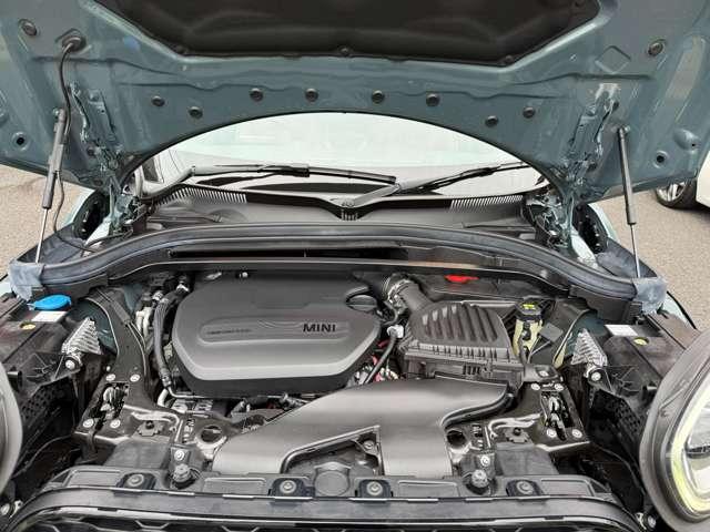 ＭＩＮＩ クーパーＳＤ　クロスオーバー　オール４　限定色セージ・グリーン　プレミアムプラスＰＫＧ　４ＷＤ　ドライブレコーダー　バックカメラ　ナビ　クルーズコントロール　パークアシスト　　ＬＥＤヘッドランプ（19枚目）