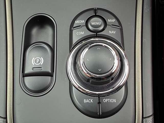 ＭＩＮＩ クーパーＳＤ　クロスオーバー　オール４　限定色セージ・グリーン　プレミアムプラスＰＫＧ　４ＷＤ　ドライブレコーダー　バックカメラ　ナビ　クルーズコントロール　パークアシスト　　ＬＥＤヘッドランプ（43枚目）