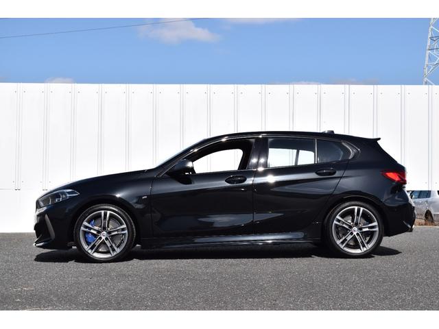 Ｍ１３５ｉ　ｘＤｒｉｖｅ　純正ナビ　１８インチ　衝突軽減ブレーキ　ＡＣＣ　バックカメラ　前後障害物センサー　後退アシスト　ＳＯＳコール　電動Ｒゲート　ブラックレザー　シートヒーター　Ｂｌｕｅｔｏｏｔｈ　車線逸脱警告(22枚目)