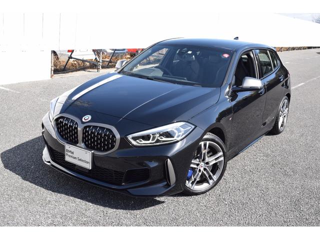 Ｍ１３５ｉ　ｘＤｒｉｖｅ　純正ナビ　１８インチ　衝突軽減ブレーキ　ＡＣＣ　バックカメラ　前後障害物センサー　後退アシスト　ＳＯＳコール　電動Ｒゲート　ブラックレザー　シートヒーター　Ｂｌｕｅｔｏｏｔｈ　車線逸脱警告(30枚目)