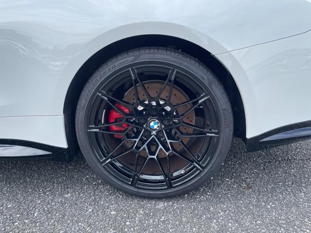 Ｍ４ Ｍ４クーペ　コンペティション　Ｍ　ｘＤｒｉｖｅ　認定中古車／元デモカー／直列６気筒５１０ｐｓ／フロントベンチレーションシート／パーキングアシストプラス／オートマチックテールゲート／Ｆ１９×Ｒ２０Ｍ鍛造ホイールダブルスポーク／ＢＭＷレーザーライト／（21枚目）