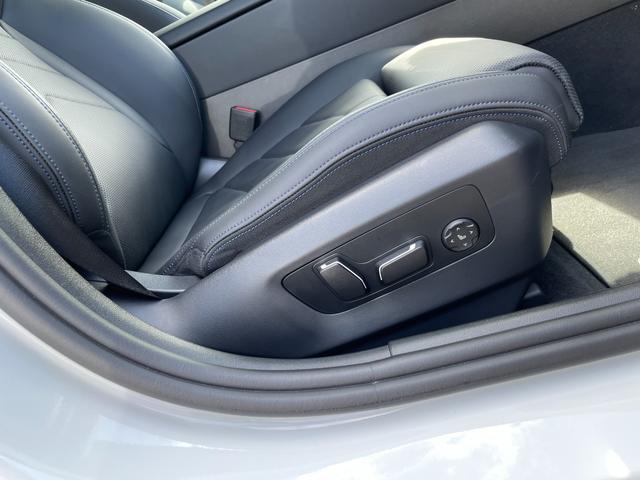 5シリーズ 523i Mスポーツ 認定中古車/元デモカー/マイルドハイブリッド/コンフォートドライビングPKG(アダプティブサスペンション/インテグレイテッドアクティブステアリング/ランバーサポート/4ゾーンオートエアコン)/TV(42枚目)