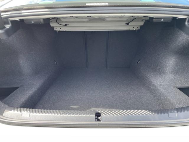 5シリーズ 523i Mスポーツ 認定中古車/元デモカー/マイルドハイブリッド/コンフォートドライビングPKG(アダプティブサスペンション/インテグレイテッドアクティブステアリング/ランバーサポート/4ゾーンオートエアコン)/TV(50枚目)