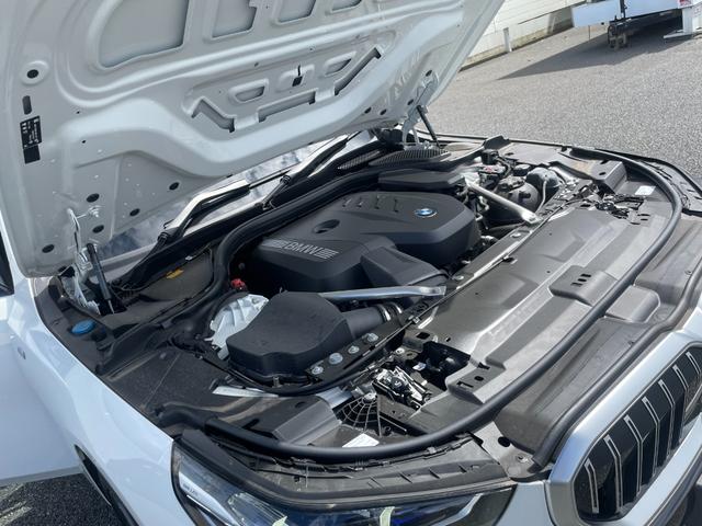 5シリーズ 523i Mスポーツ 認定中古車/元デモカー/マイルドハイブリッド/コンフォートドライビングPKG(アダプティブサスペンション/インテグレイテッドアクティブステアリング/ランバーサポート/4ゾーンオートエアコン)/TV(61枚目)