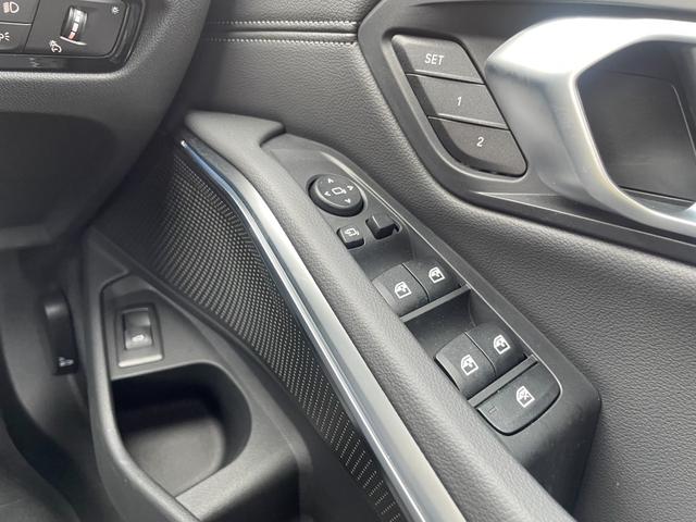 ３シリーズ ３１８ｉツーリング　Ｍスポーツ　認定中古車　ドライビングアシストプロフェッショナル　パーキングアシストプラス　ブラックレザーシート　ヒーター　プライバシーガラス　アダプティブＬＥＤライト　１８アロイーホイール　ミラー内臓ＥＴＣ（20枚目）