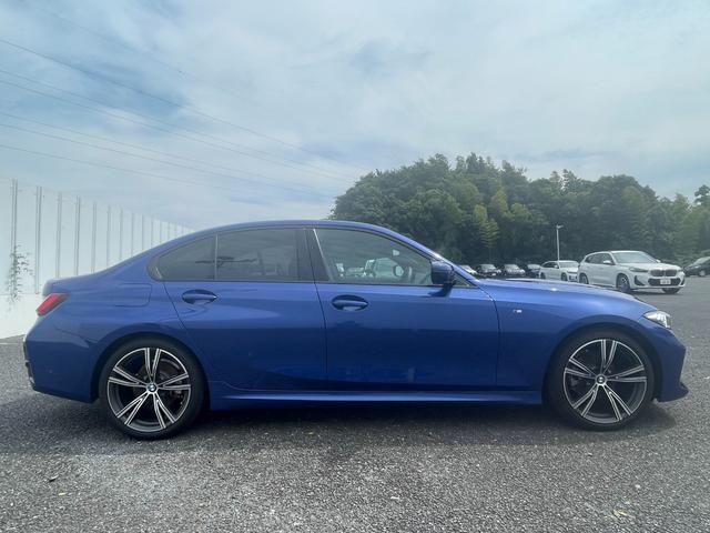 3シリーズ 320d xDriveMスポーツエディションシャドー 認定中古車 ドライビングアシストプロフェッショナル パーキングアシストプラス ブラックレザーシート ヒーター プライバシーガラス アダプティブLEDライト 19アロイーホイール ミラー内臓ETC(7枚目)