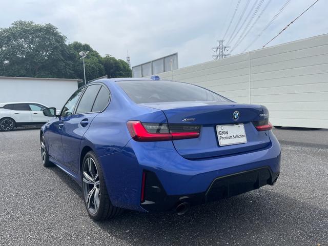 3シリーズ 320d xDriveMスポーツエディションシャドー 認定中古車 ドライビングアシストプロフェッショナル パーキングアシストプラス ブラックレザーシート ヒーター プライバシーガラス アダプティブLEDライト 19アロイーホイール ミラー内臓ETC(9枚目)