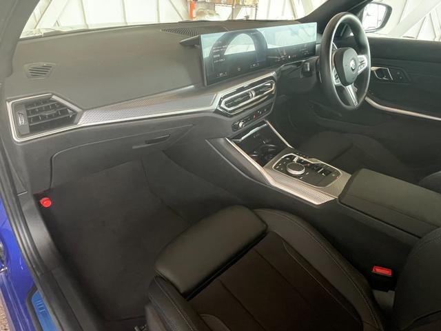 3シリーズ 320d xDriveMスポーツエディションシャドー 認定中古車 ドライビングアシストプロフェッショナル パーキングアシストプラス ブラックレザーシート ヒーター プライバシーガラス アダプティブLEDライト 19アロイーホイール ミラー内臓ETC(30枚目)