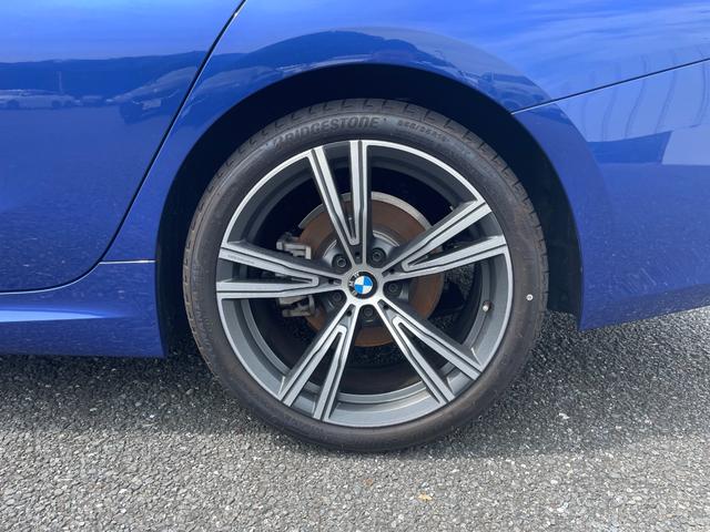 3シリーズ 320d xDriveMスポーツエディションシャドー 認定中古車 ドライビングアシストプロフェッショナル パーキングアシストプラス ブラックレザーシート ヒーター プライバシーガラス アダプティブLEDライト 19アロイーホイール ミラー内臓ETC(34枚目)