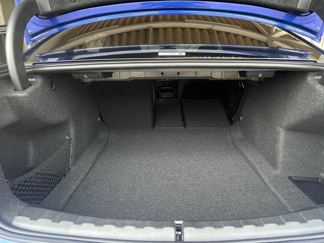 3シリーズ 320d xDriveMスポーツエディションシャドー 認定中古車 ドライビングアシストプロフェッショナル パーキングアシストプラス ブラックレザーシート ヒーター プライバシーガラス アダプティブLEDライト 19アロイーホイール ミラー内臓ETC(38枚目)