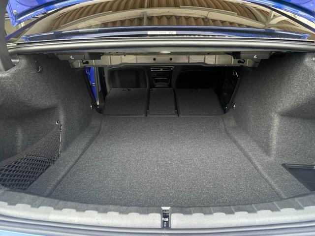 3シリーズ 320d xDriveMスポーツエディションシャドー 認定中古車 ドライビングアシストプロフェッショナル パーキングアシストプラス ブラックレザーシート ヒーター プライバシーガラス アダプティブLEDライト 19アロイーホイール ミラー内臓ETC(39枚目)