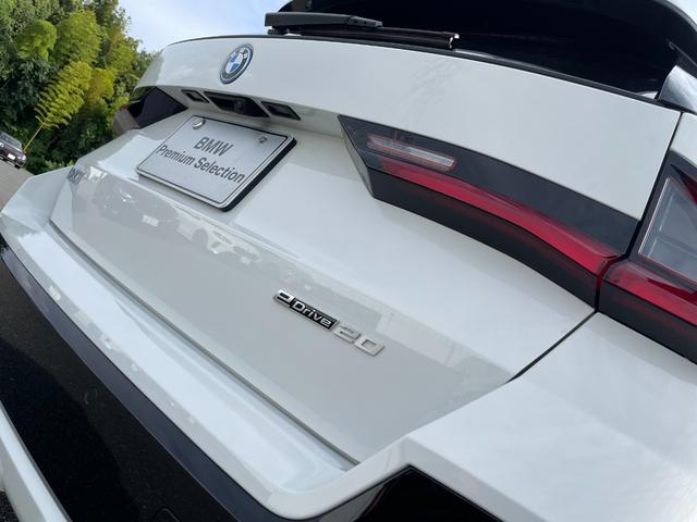 ｉＸ１ ｅＤｒｉｖｅ　２０　Ｍスポーツ　認定中古車／元デモカー／電気自動車／１８インチアロイホイール／電動フロントシート／フロントシートヒーター／アダプティブＭサスペンション／ドライビングアシストプロフェッショナル／パーキングアシストプラス（14枚目）