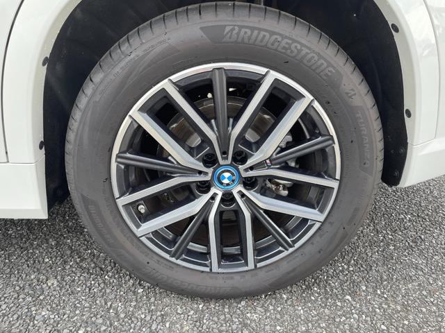 ｉＸ１ ｅＤｒｉｖｅ　２０　Ｍスポーツ　認定中古車／元デモカー／電気自動車／１８インチアロイホイール／電動フロントシート／フロントシートヒーター／アダプティブＭサスペンション／ドライビングアシストプロフェッショナル／パーキングアシストプラス（17枚目）