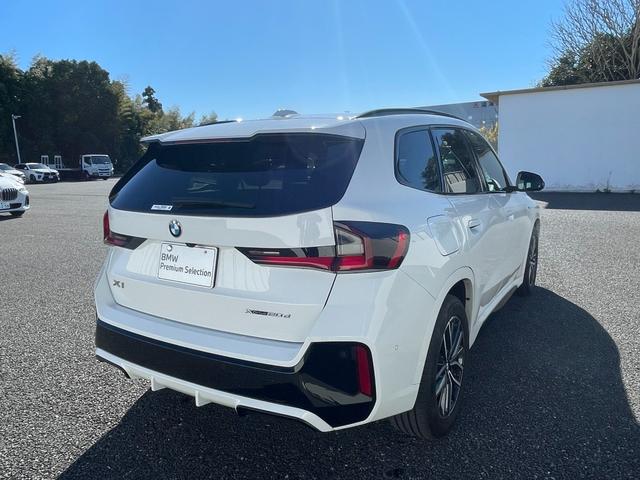 X1 xDrive 20d Mスポーツハイラインパッケージ 認定中古車/パノラマガラスサンルーフ/ハイラインPKG/ブラックヴァーネスカレザーシート/フロントシートヒーター/ハーマンカードンスピーカー/ドライビングアシストプロフェッショナル/パーキングアシスト(8枚目)