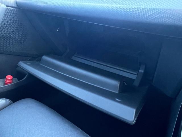 X1 xDrive 20d Mスポーツハイラインパッケージ 認定中古車/パノラマガラスサンルーフ/ハイラインPKG/ブラックヴァーネスカレザーシート/フロントシートヒーター/ハーマンカードンスピーカー/ドライビングアシストプロフェッショナル/パーキングアシスト(18枚目)