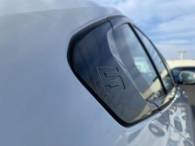 ５シリーズ ５２３ｄ　ｘＤｒｉｖｅ　Ｍスポーツ　認定中古車／元試乗車／コンフォートドライビングＰＫＧ（アダプティブサスペンション／インテグレイテッドアクティブステアリング／ランバーサポート／４ゾーンオートエアコン）／Ｄアシストプロ／Ｐアシストプロ（14枚目）