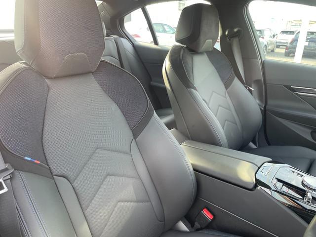 ５シリーズ ５２３ｄ　ｘＤｒｉｖｅ　Ｍスポーツ　認定中古車／元試乗車／コンフォートドライビングＰＫＧ（アダプティブサスペンション／インテグレイテッドアクティブステアリング／ランバーサポート／４ゾーンオートエアコン）／Ｄアシストプロ／Ｐアシストプロ（49枚目）