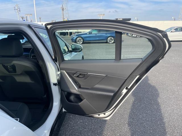 ５シリーズ ５２３ｄ　ｘＤｒｉｖｅ　Ｍスポーツ　認定中古車／元試乗車／コンフォートドライビングＰＫＧ（アダプティブサスペンション／インテグレイテッドアクティブステアリング／ランバーサポート／４ゾーンオートエアコン）／Ｄアシストプロ／Ｐアシストプロ（53枚目）