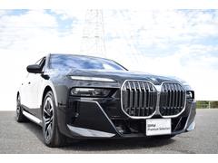 常時１２０台以上のＢＭＷ／ＭＩＮＩを展示！大型展示場でお気に入りの車両を見つけてください♪ 4