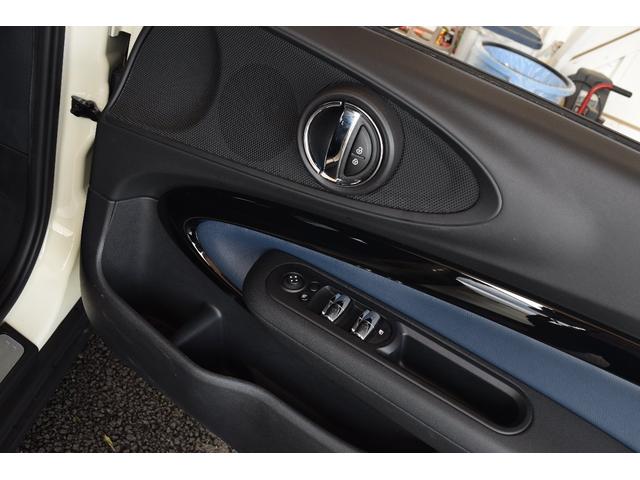 クーパーD クラブマン ワンオーナー 禁煙車 青レザーシート 純正ナビ クルコン シートーヒーター 電動シート コンフォートA バックカメラ リヤ障害物センサー LEDヘッドライト blutooth接続 ETC(35枚目)