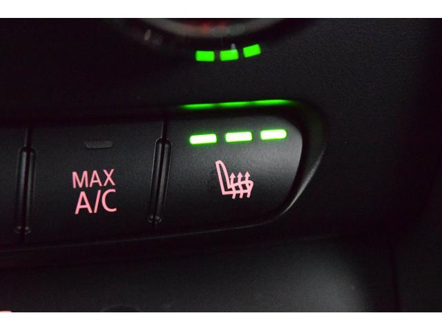 クーパーD クラブマン ワンオーナー 禁煙車 青レザーシート 純正ナビ クルコン シートーヒーター 電動シート コンフォートA バックカメラ リヤ障害物センサー LEDヘッドライト blutooth接続 ETC(42枚目)