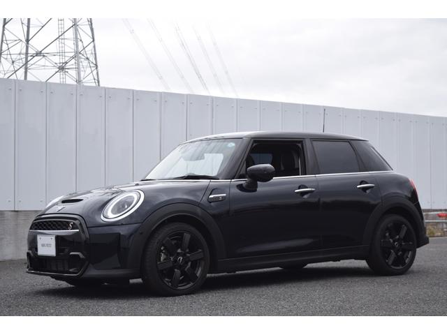 クーパーSD エッセンシャル・トリム 正規認定中古車 純正HDDナビ リアビューカメラ クルーズコントロール カバナシートカバー MINIドライビングモード ドライブアシスト デジタルメーター Bluetooth接続 SOSコール LEDヘッドライト(23枚目)