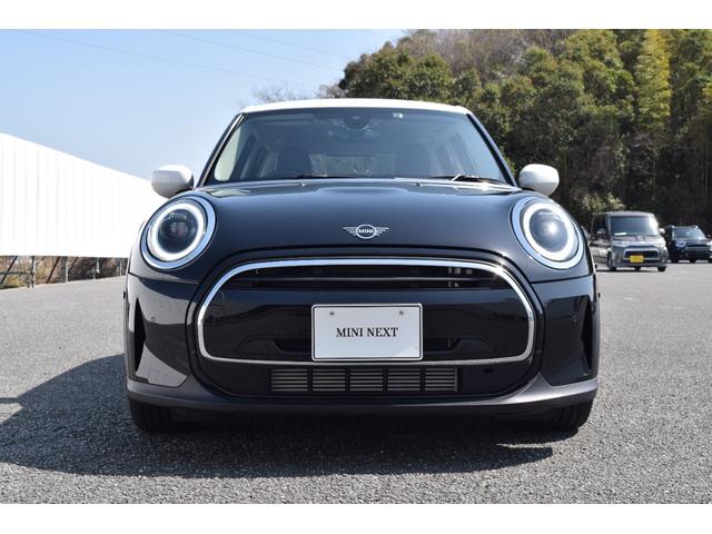 ＭＩＮＩ クーパーＤ　クラシック・トリム　正規認定中古車　元デモカー　クラシックトリム　Ａｐｐｌｅ　Ｃａｒ　Ｐｌａｙ　リアビューカメラ　前後障害物センサー　クルーズコントロール　ドライブアシスト　　ＬＥＤ　ヘッドライト　Ｂｌｕｅｔｏｏｔｈ　ドライブアシスト（5枚目）