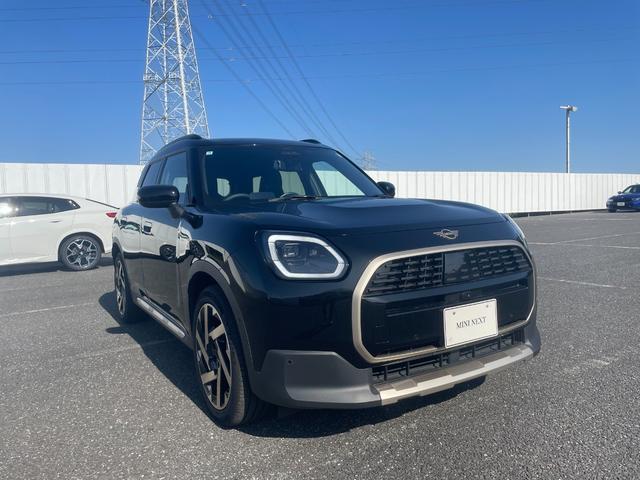 MINI カントリーマン D FAVOURED TRIM 認定中古車/元デモカー/FAVOURED TRIM/Mパッケージ(電動シート/ハーマンカードン/プライバシーガラス/インテリアカメラ)/19インチカレイドスポークスポークアロイホイール/Fシートヒータ(3枚目)