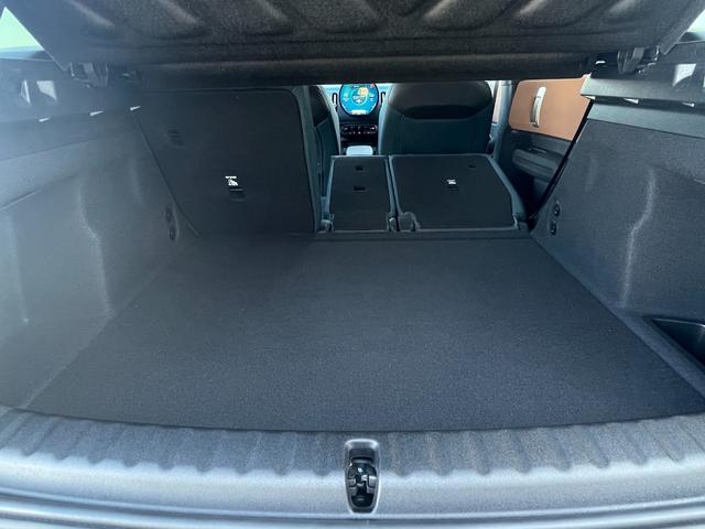 MINI カントリーマン D FAVOURED TRIM 認定中古車/元デモカー/FAVOURED TRIM/Mパッケージ(電動シート/ハーマンカードン/プライバシーガラス/インテリアカメラ)/19インチカレイドスポークスポークアロイホイール/Fシートヒータ(43枚目)