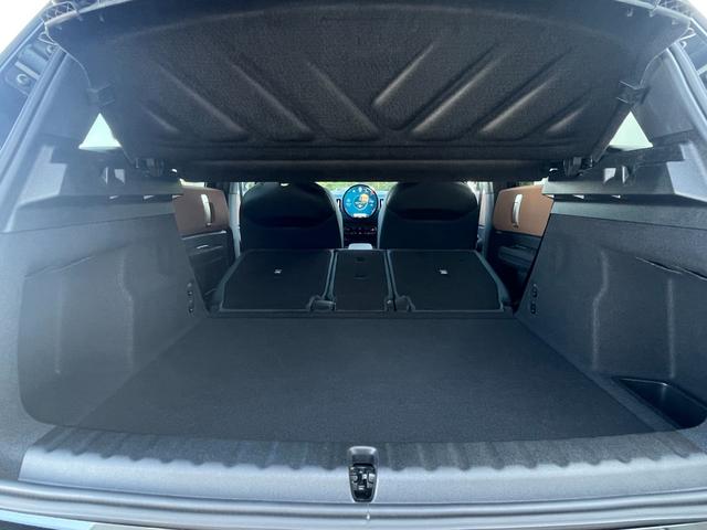 MINI カントリーマン D FAVOURED TRIM 認定中古車/元デモカー/FAVOURED TRIM/Mパッケージ(電動シート/ハーマンカードン/プライバシーガラス/インテリアカメラ)/19インチカレイドスポークスポークアロイホイール/Fシートヒータ(44枚目)