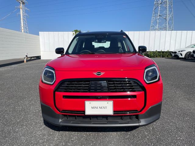 MINI カントリーマンD クラシック・トリム 認定中古車/元デモカー/CLASSIC TRIM/Fシートヒーター/ステアリングヒーター/サラウンドビューモニター/ドライビングアシストプロ/パーキングアシストプラス/高速道路渋滞時ハンズオフアシスト(2枚目)