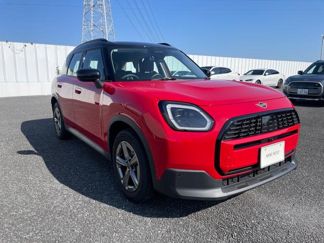 MINI カントリーマンD クラシック・トリム 認定中古車/元デモカー/CLASSIC TRIM/Fシートヒーター/ステアリングヒーター/サラウンドビューモニター/ドライビングアシストプロ/パーキングアシストプラス/高速道路渋滞時ハンズオフアシスト(4枚目)