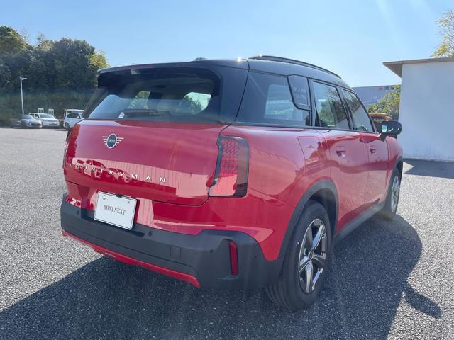 MINI カントリーマンD クラシック・トリム 認定中古車/元デモカー/CLASSIC TRIM/Fシートヒーター/ステアリングヒーター/サラウンドビューモニター/ドライビングアシストプロ/パーキングアシストプラス/高速道路渋滞時ハンズオフアシスト(8枚目)
