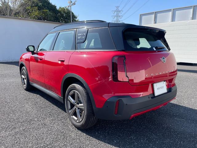 MINI カントリーマンD クラシック・トリム 認定中古車/元デモカー/CLASSIC TRIM/Fシートヒーター/ステアリングヒーター/サラウンドビューモニター/ドライビングアシストプロ/パーキングアシストプラス/高速道路渋滞時ハンズオフアシスト(9枚目)