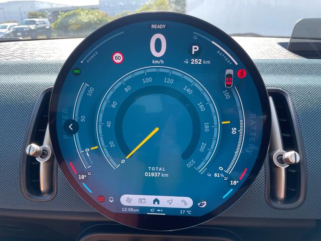 ＭＩＮＩ カントリーマンＳＥ　ＡＬＬ４　ＦＡＶＯＵＲＥＤ　ＴＲＩＭ　認定中古車／元デモカー／電気自動車／Ｍパッケージ（電動シート／ハーマンカードン／インテリアカメラ／プライバシーガラス）／ドライビングアシストプロ／パーキングアシストプラス／Ｆシートヒーター（19枚目）