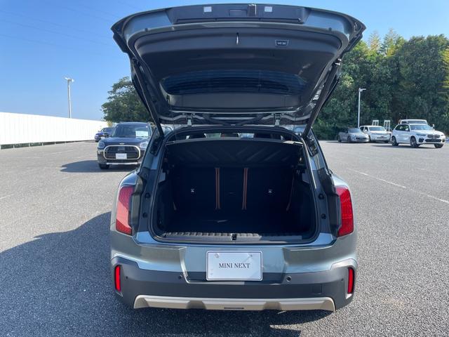 ＭＩＮＩ カントリーマンＳＥ　ＡＬＬ４　ＦＡＶＯＵＲＥＤ　ＴＲＩＭ　認定中古車／元デモカー／電気自動車／Ｍパッケージ（電動シート／ハーマンカードン／インテリアカメラ／プライバシーガラス）／ドライビングアシストプロ／パーキングアシストプラス／Ｆシートヒーター（58枚目）