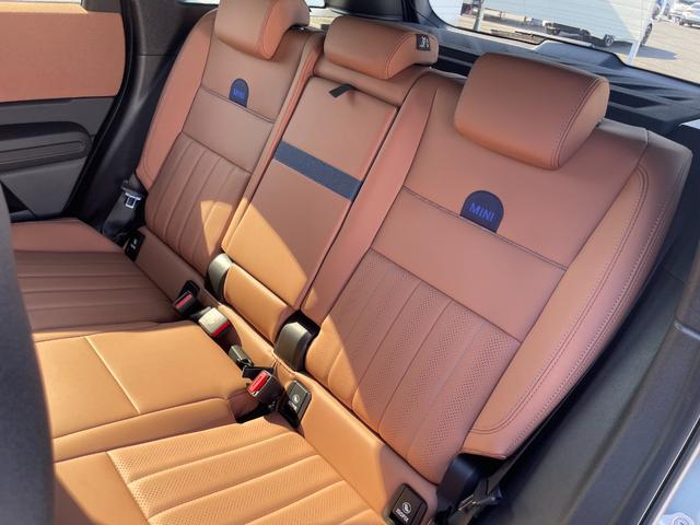 ＭＩＮＩ カントリーマンＳＥ　ＡＬＬ４　ＦＡＶＯＵＲＥＤ　ＴＲＩＭ　認定中古車／元デモカー／電気自動車／Ｍパッケージ（電動シート／ハーマンカードン／インテリアカメラ／プライバシーガラス）／ドライビングアシストプロ／パーキングアシストプラス／Ｆシートヒーター（65枚目）
