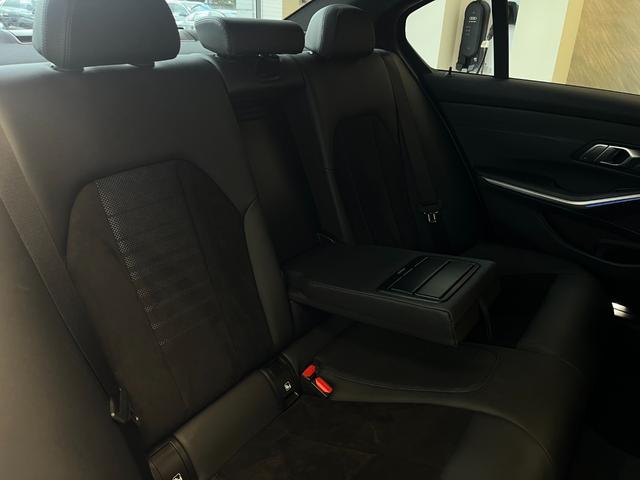 ３シリーズ ３２０ｄ　ｘＤｒｉｖｅ　Ｍスポーツ　弊社下取り（17枚目）